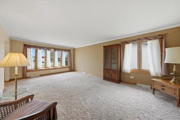 11942 S Lawler AVE, Alsip, IL 60803