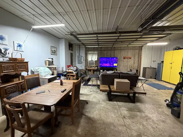 1200 N Main ST, Farmer City, IL 61842