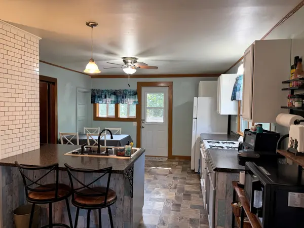 861 Old US 51 HWY, Makanda, IL 62958