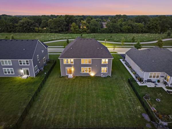 3589 Emerald RD, Elgin, IL 60124