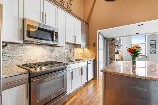 758 N Larrabee ST #418, Chicago, IL 60654