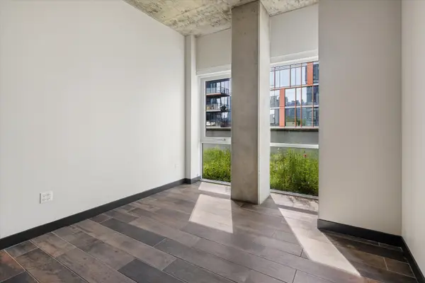 171 N Aberdeen ST #813, Chicago, IL 60607