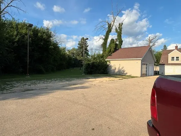 Address not disclosed, Clinton, IA 52732