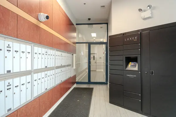 2915 N CLYBOURN AVE #214, Chicago, IL 60618
