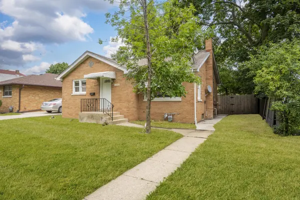 1539 Victoria AVE, North Chicago, IL 60064