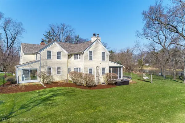 26048 W Cuba RD, Barrington, IL 60010