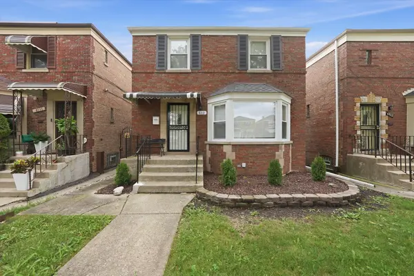 8113 S Campbell AVE, Chicago, IL 60652