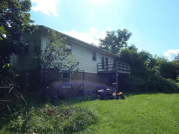 109 E 6th ST, Sherrard, IL 61281