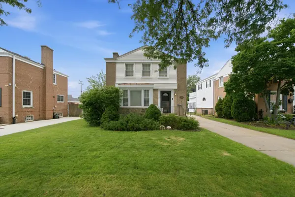 1446 Manchester AVE, Westchester, IL 60154