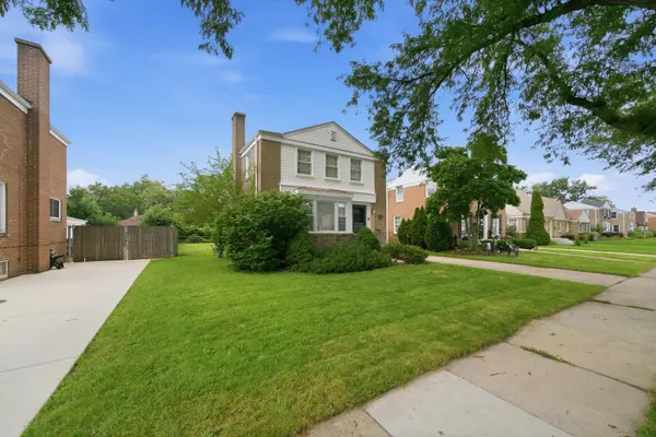 1446 Manchester AVE, Westchester, IL 60154