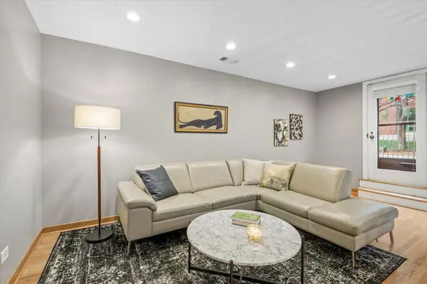 129 Francisco TER, Oak Park, IL 60302