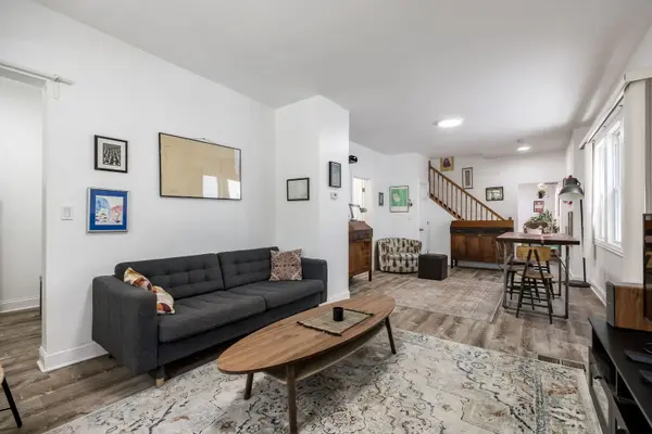 640 W 44th ST, Chicago, IL 60609