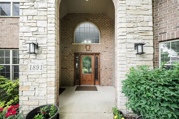 1891 S Raes Creek DR, Bolingbrook, IL 60490