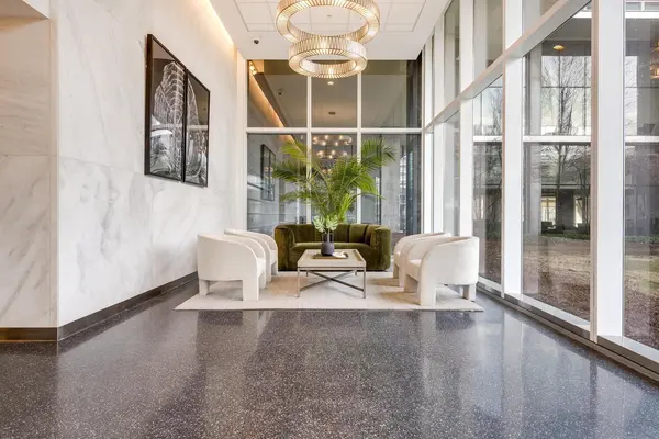 9715 Woods DR #1209, Skokie, IL 60077