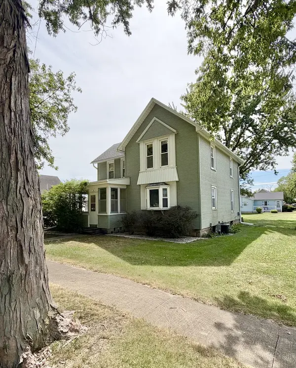 54 Lafayette ST, Saunemin, IL 61769