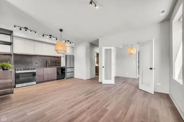 3701 W Dickens AVE #1, Chicago, IL 60647