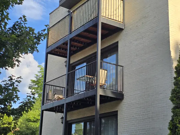 1711 W Jarvis AVE #201, Chicago, IL 60626