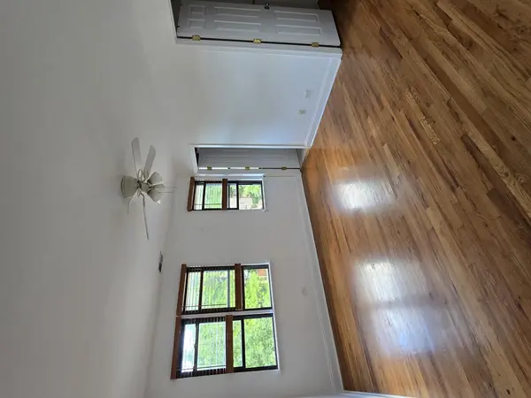 1711 W Jarvis AVE #201, Chicago, IL 60626