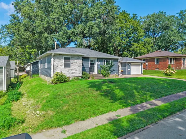 2420 Madison ST, Davenport, IA 52804