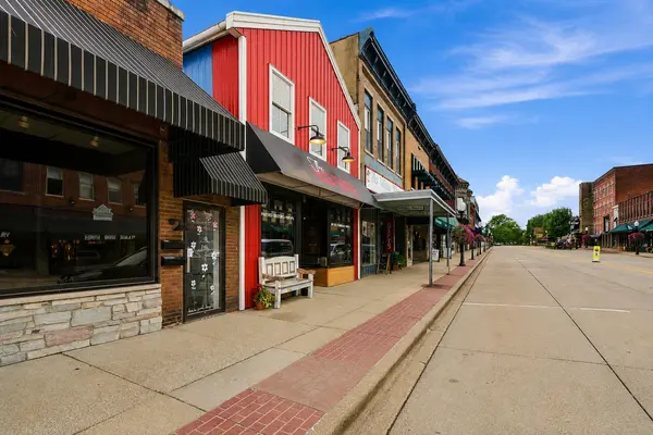 106 S State ST, Geneseo, IL 61254
