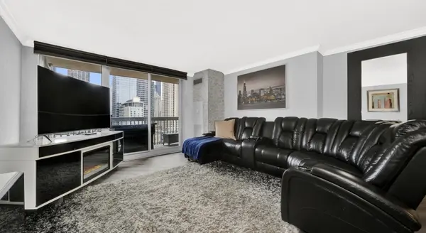 545 N Dearborn ST #W2108, Chicago, IL 60654