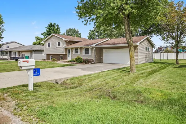 10 Imperial DR, Streator, IL 61364
