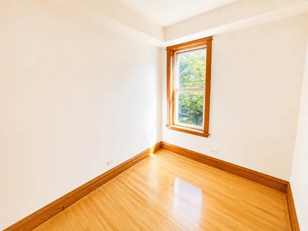 1946 N Kimball AVE #2, Chicago, IL 60647