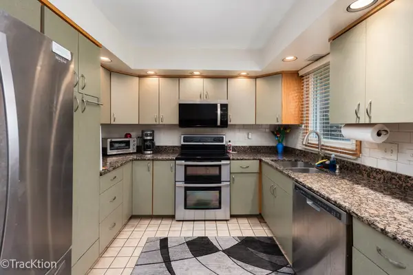 9S434 Allison CT, Willowbrook, IL 60527