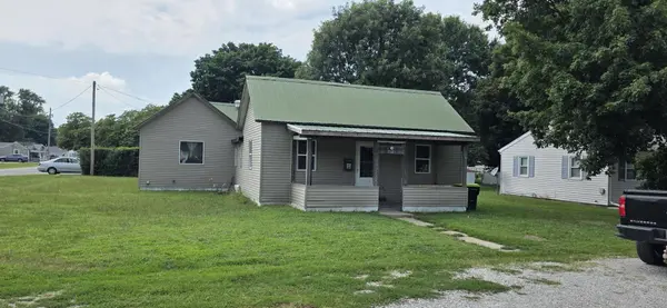 700 N Carico ST, Tuscola, IL 61953
