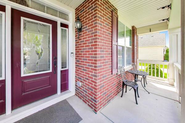 8880 Pearsall DR, Huntley, IL 60142