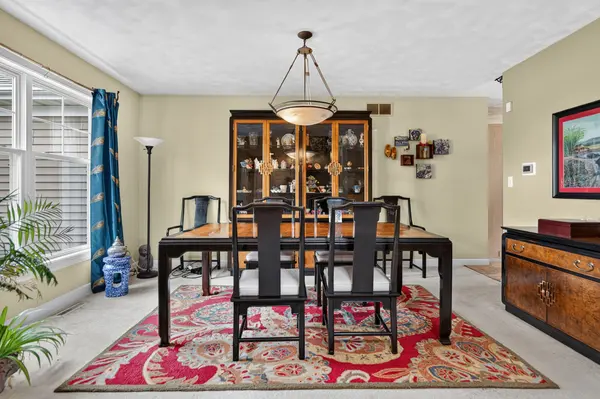 11086 PRAIRIE WIND PL, Roscoe, IL 61073