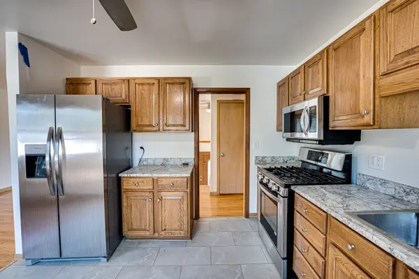 1015 Wilson AVE, Wheaton, IL 60189