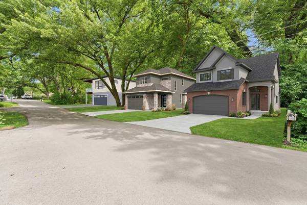 24017 N VALLEY RD, Lake Zurich, IL 60047