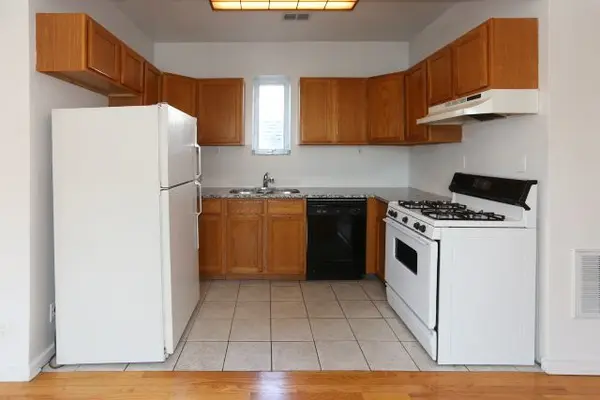 1401 N Bosworth AVE #2, Chicago, IL 60642