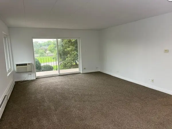 16 E Old Willow RD #209S, Prospect Heights, IL 60070