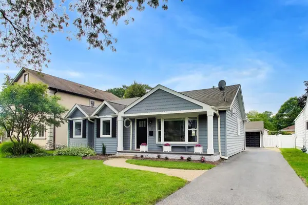 202 N Prospect Manor AVE, Mount Prospect, IL 60056
