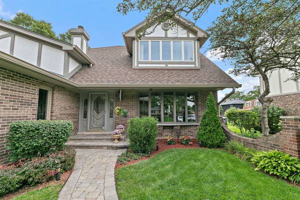 570 Sandpebble DR, Schaumburg, IL 60193