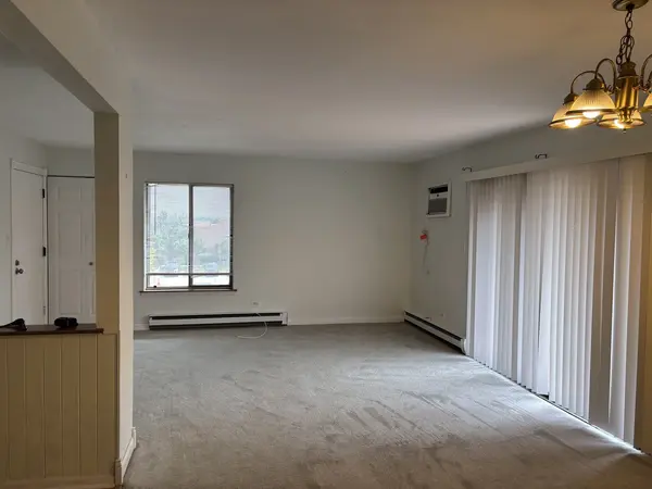15826 Terrace DR #0-3, Oak Forest, IL 60452