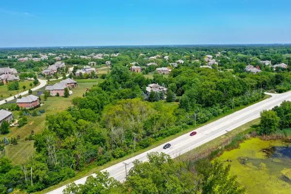 4597 Patricia DR, Long Grove, IL 60047