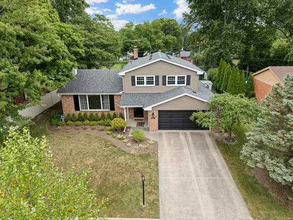 1621 Longmeadow DR, Glenview, IL 60026