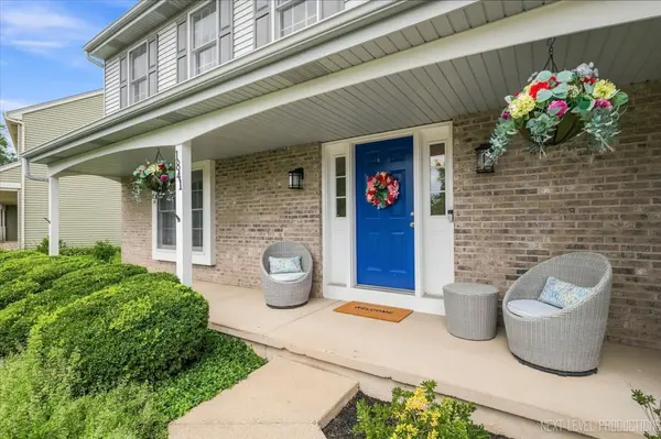 1841 Williamsburg AVE, Geneva, IL 60134