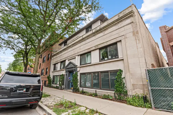 909 W Diversey Pkwy #3W, Chicago, IL 60614
