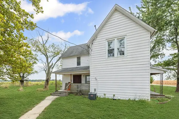 728 N 2800 ST, Farina, IL 62838