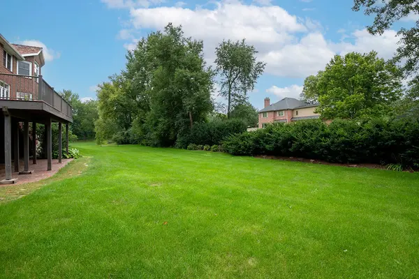 315 Bishop CT, Inverness, IL 60010