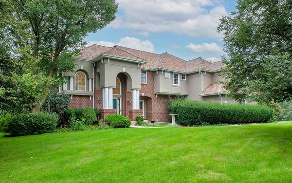 315 Bishop CT, Inverness, IL 60010