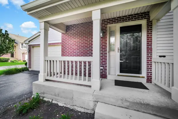2451 Stonegate RD, Algonquin, IL 60102