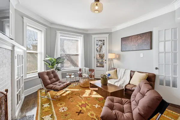 6239 S Ellis AVE #3, Chicago, IL 60637
