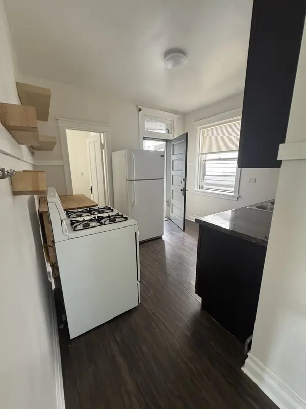 3008 W Cullom AVE #1E, Chicago, IL 60618