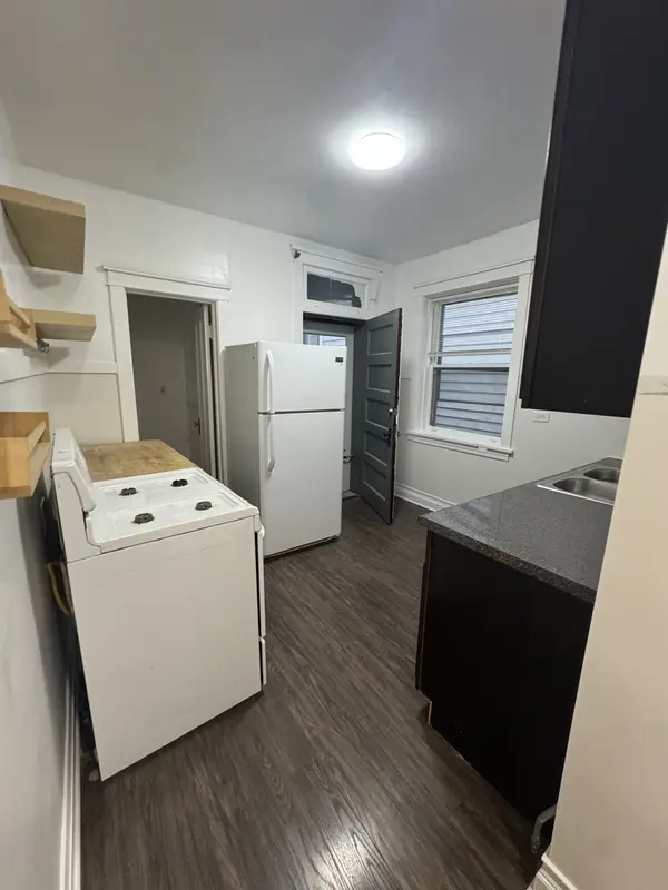 3008 W Cullom AVE #1E, Chicago, IL 60618
