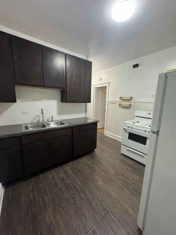 3008 W Cullom AVE #1E, Chicago, IL 60618